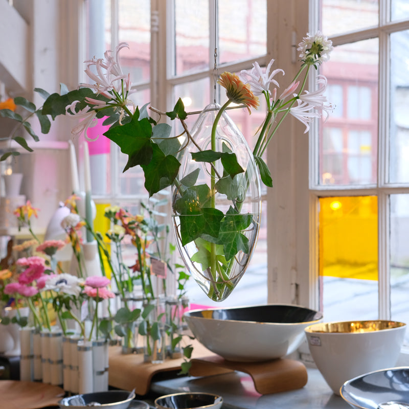 WINDFALL HANGING VASE