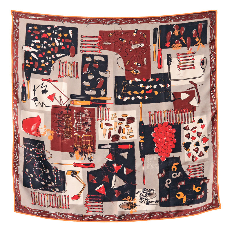 Foulard en soie Tsé & Tsé 90x90 cm avec motifs du Vase d’Avril, théière Mirza, lampe Cornette, Vaisselle Affamée, chaise entousiaste, clé à molette, le vase Oisaeu, la Petite Théièrze, la lampe squelettique, le vase paresseux, la lampe pilaf, l'igloo de nuit