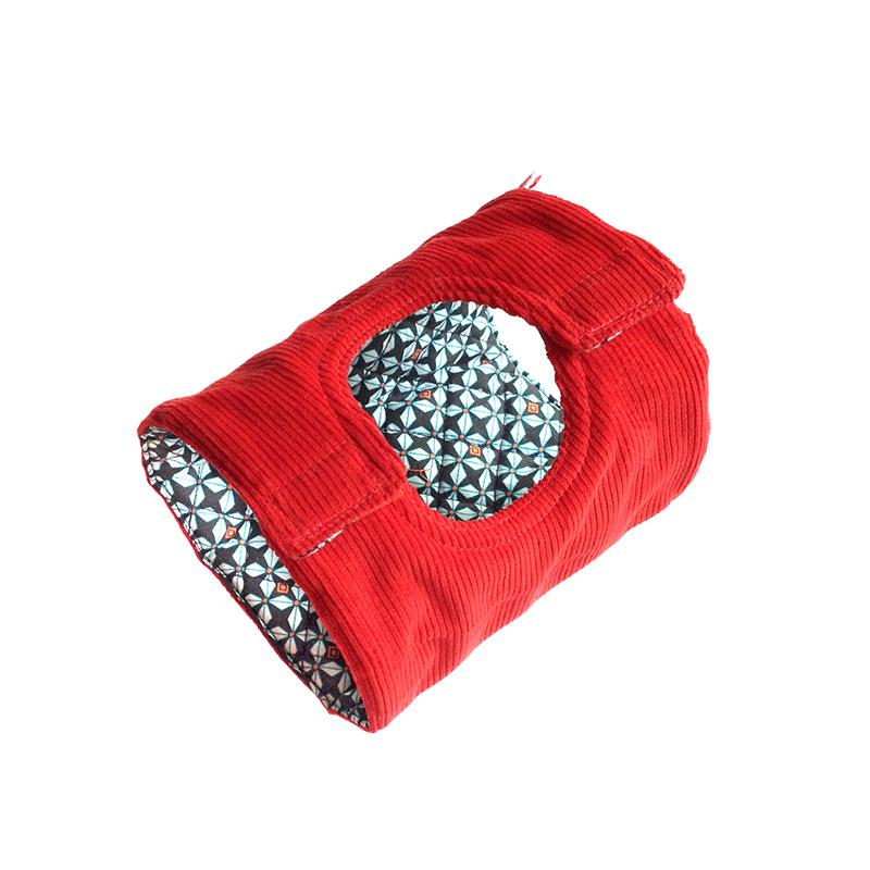 manteau pour la théière mirza rouge velours et motifs petit pan - tsé tsé