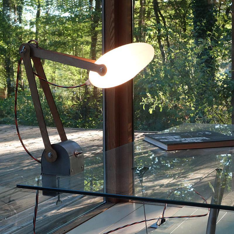 lampe articulée en bois fixation étau - tsé tsé