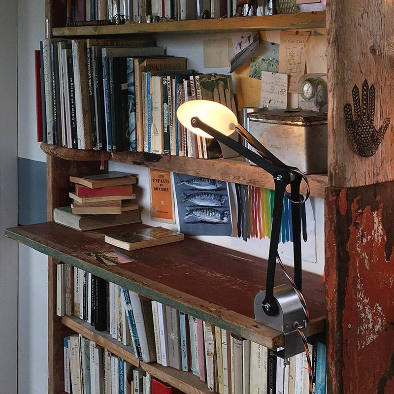 lampe étau articulée en bois noir - tsé tsé