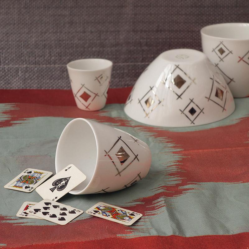 collection de vaisselle quinte flush avec jeu de cartes - tsé tsé