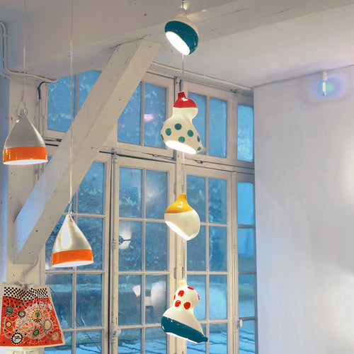 Lampe verticale avec des pièces en porcelaine colorée - tsé tsé