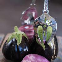 STAMPED SALAD SERVERS