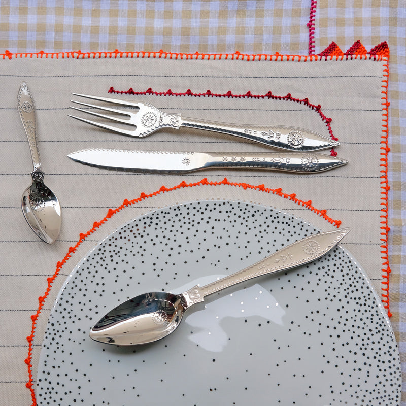 PUNCHED CUTLERY