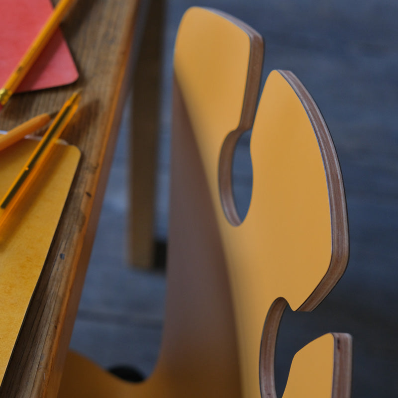 CHAISE L'ÉLÉGANTE, jaune orangée