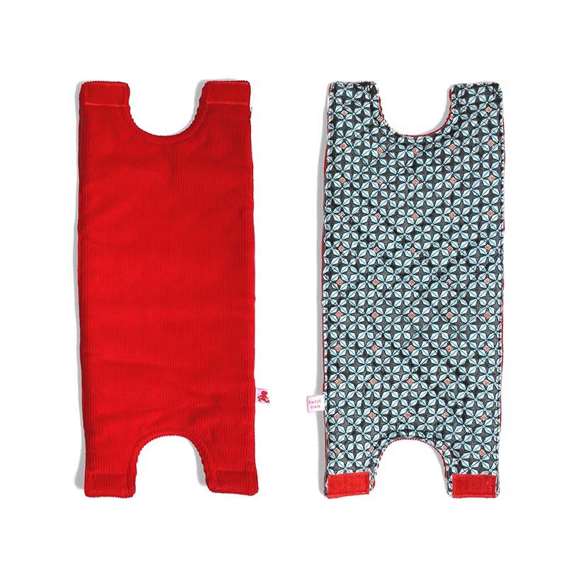 housse pour théière mirza en coton matelassé réversible rouge et motifs bleu gris - tsé tsé