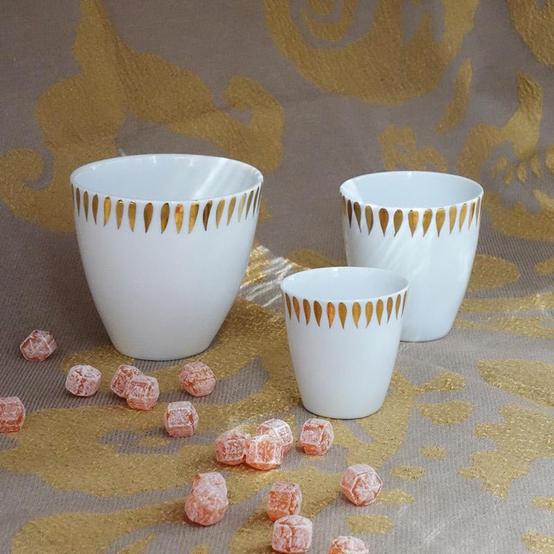 trio de tasses à café et à thé en porcelaine blanche avec des motifs or - tsé tsé